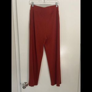 Lou & Grey Ribbed Wide Leg Pant